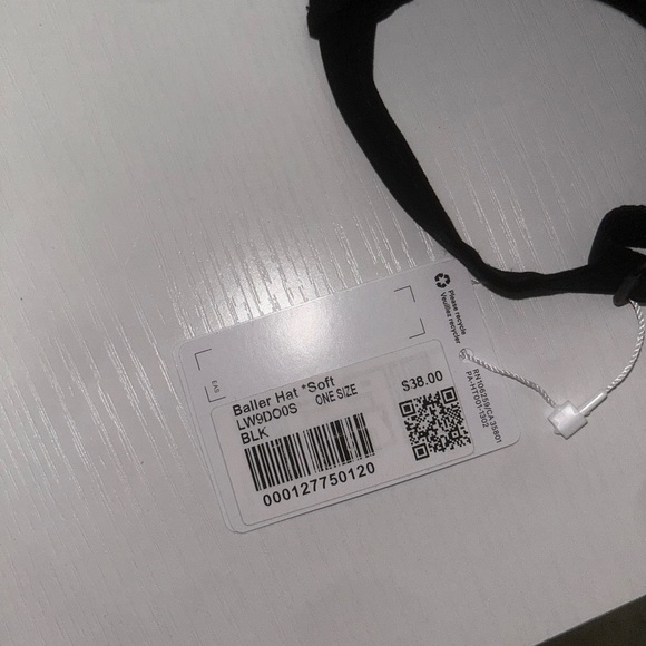Lululemon Baller Hat Soft NWT - Picture 6 of 7